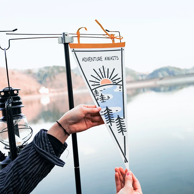 

Outdoor Camping Tent Flags Felt Atmosphere Bunting Decoration Banner for Summer Hiking Hanging Decor Camp Party Banners UT