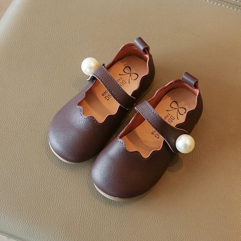

Детская обувь на плоской подошве для девочек, однотонная милая мягкая Весенняя повседневная обувь с жемчугом, подходящая ко всему для малышей 21-30
