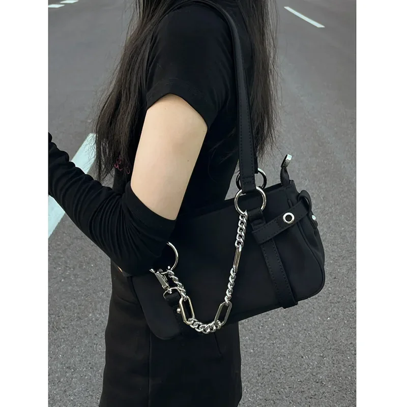 

High-end Crossbody Handbag for Women 2023 Trend Fashion New Shoulder Bag Cool Girl Hot Girl Chain Biker Bag Exquisite Armpit Bag