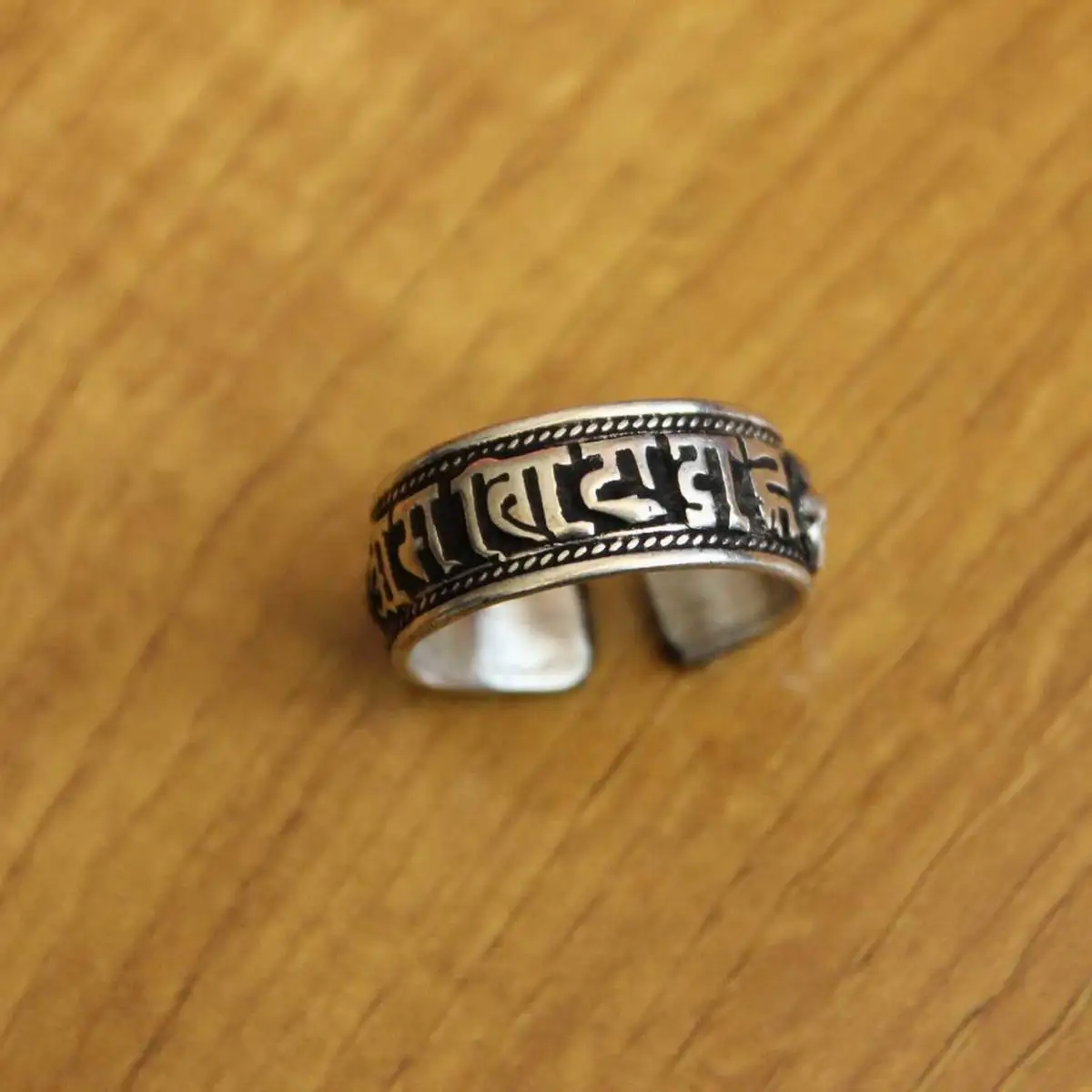 

RG372 Tibetan Silver Metal Six Words Mantra 9mm Open Back Adjustable Ring
