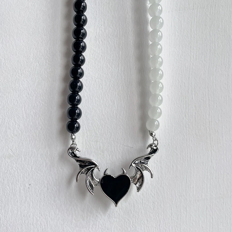 

Gothic Vintage Metal Black Peach Heart Devil Wings Chokers for Women Fashion Hip Hop Beads Strand Chains Necklaces Y2K Jewelry