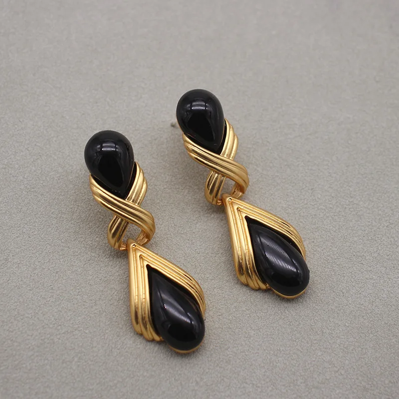 

European and American fashion French minimalist Vintage matte water drop facelift earrings