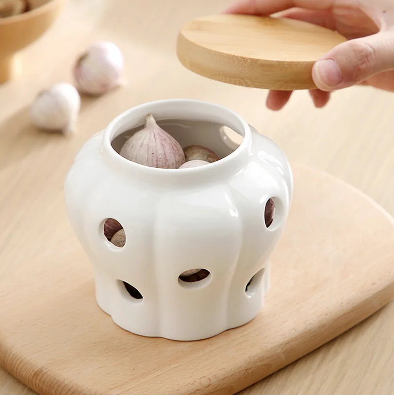 

Japanse Stijl Holle Opslag Jar Geventileerde Keramische Opslag Jar Keuken Gember Knoflook Opbergdoos Home Decoratie Ornamenten