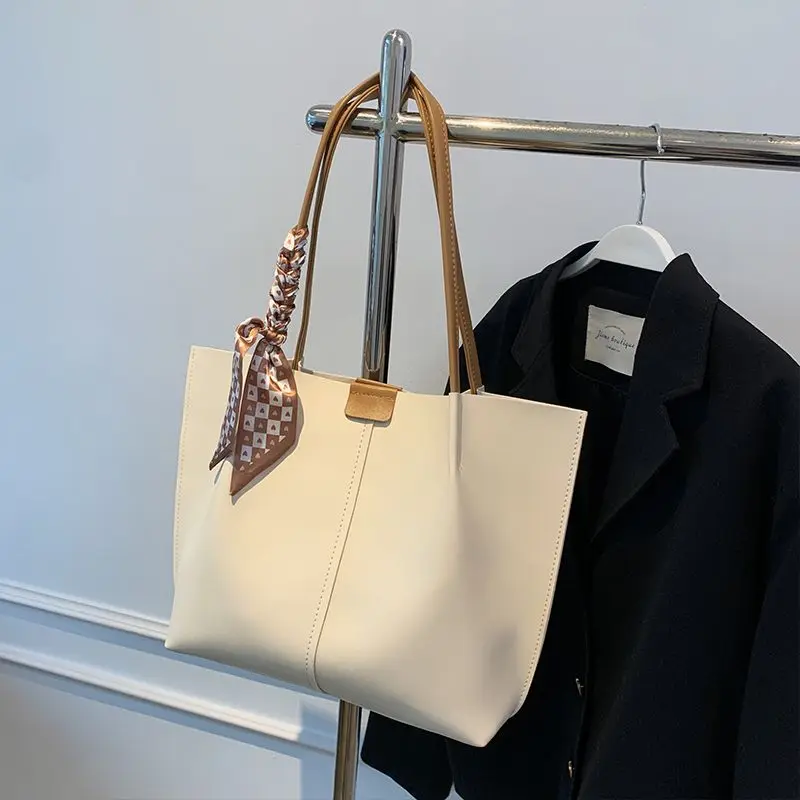 2022 Fashion New Versatile Large-capacity Bag Simple Student Casual Color Contrast Single Shoulder Tote Bag