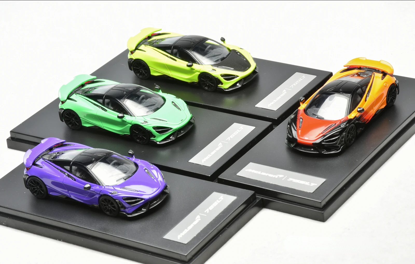 

LCD 1:64 For McLaren 765LT Four Colors Optional Limited Edition Resin Metal Static Car Model Toy Gift