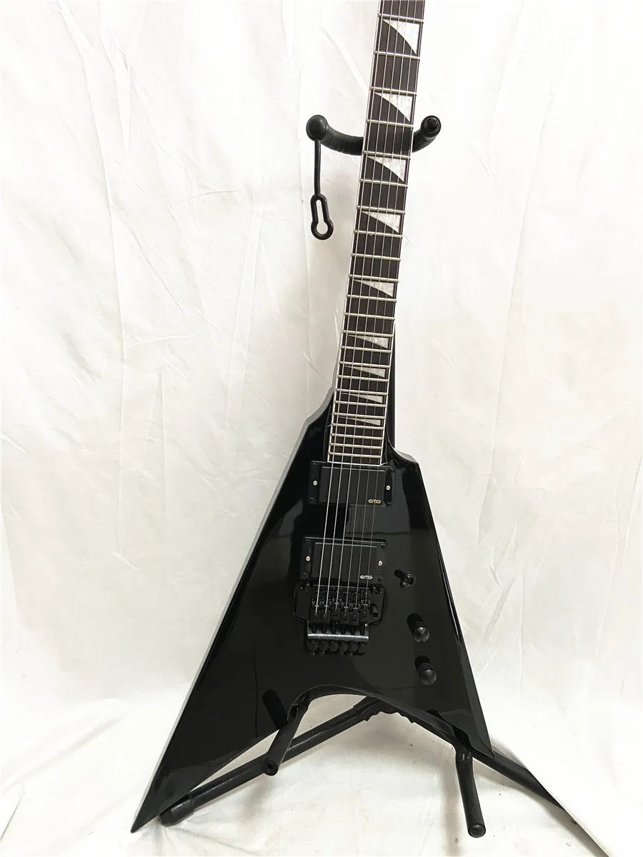 

Black swallow-tail fork double shake electric guitar closed active pickup can be customized for free shipping