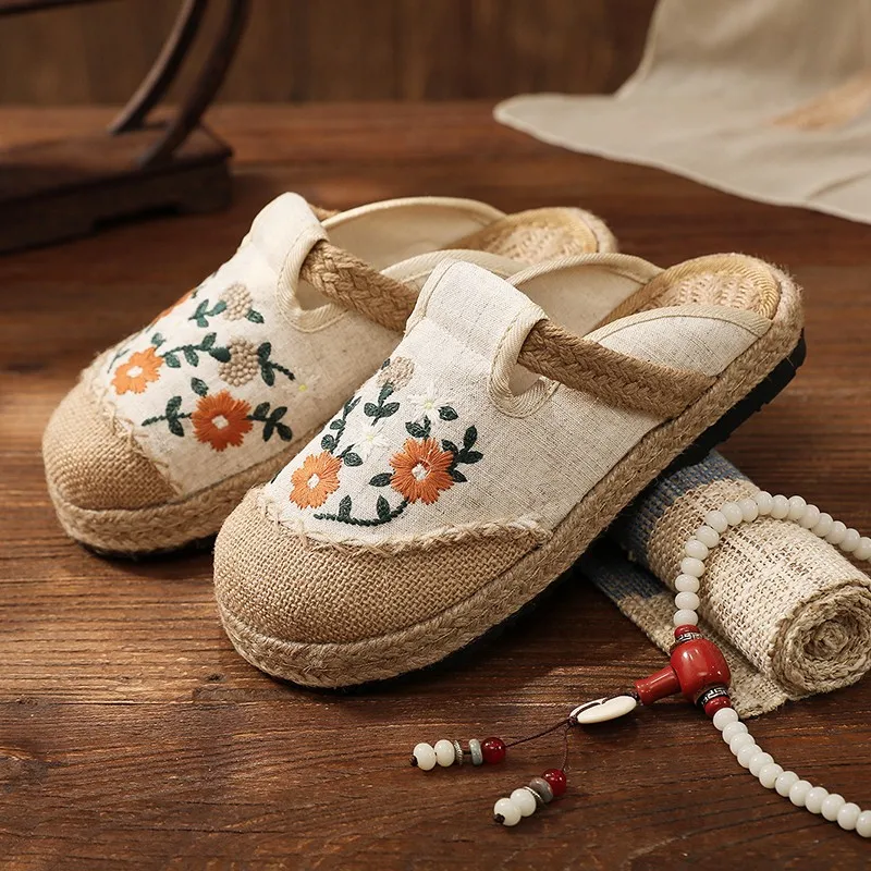 

Female Shoes Cover Toe Slippers Flat Low Slides 2023 Summer Embroider Ethnic Cotton Fabric Basic Rubber Floral Shoes Woman 2023