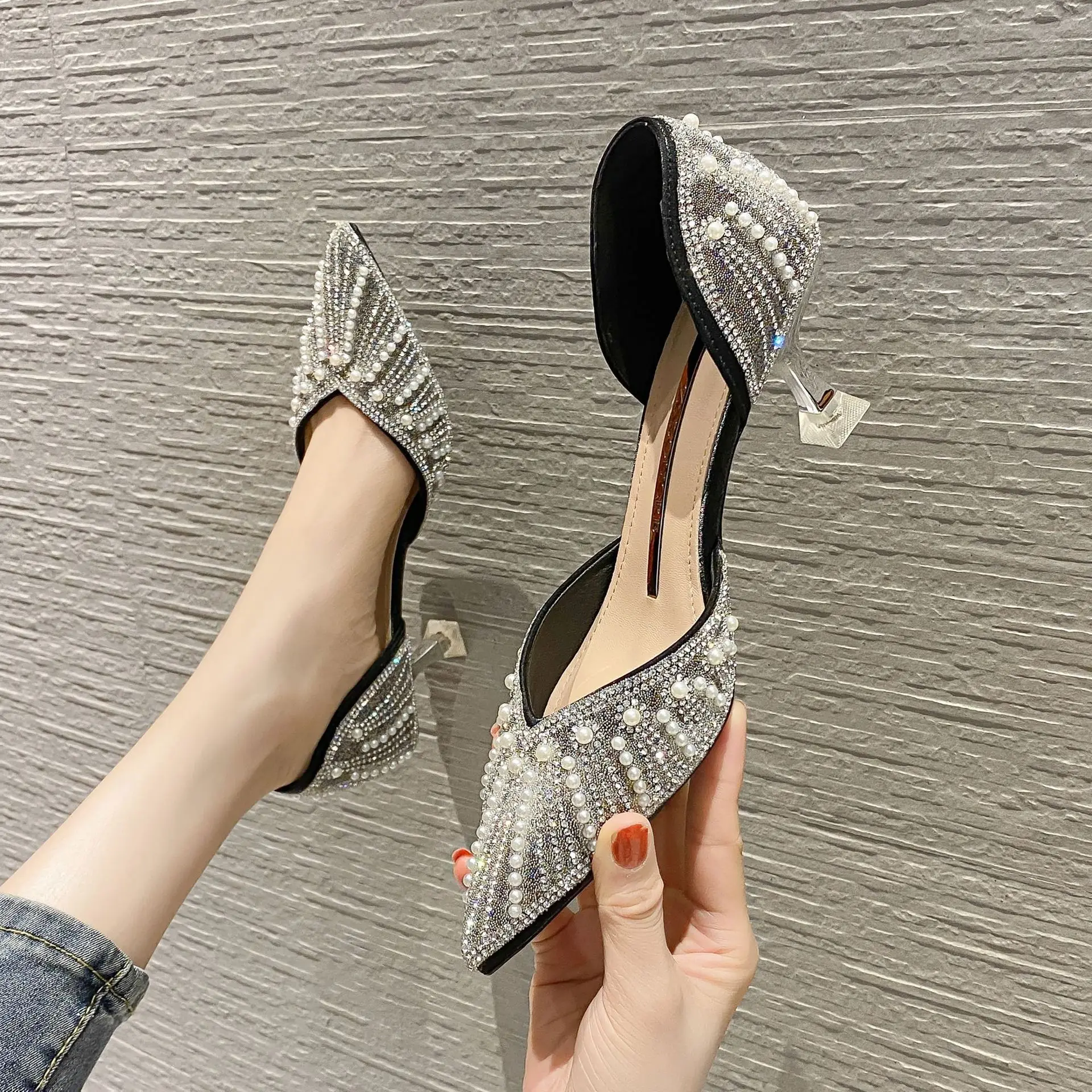 

Shoes Pointed Heel Sandals 2022 Women's Shallow Mouth Comfort New Pearl Rhinestone Girls Elastic Band Retro Fashion Spring High