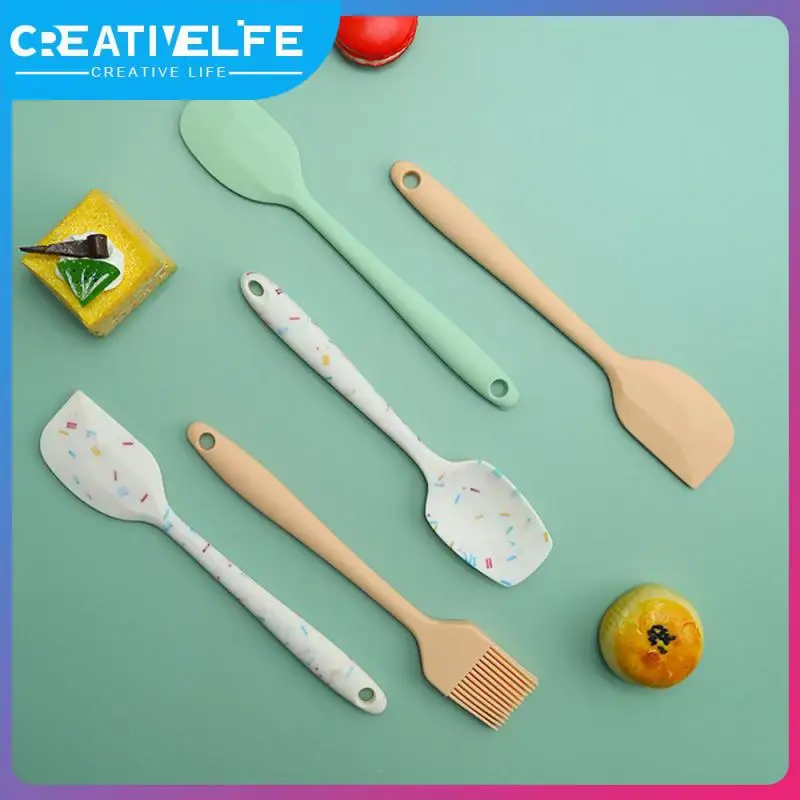 

Saving Space Small Scraper Oil Brushes Heat-resistant Non-stick Brush Grease Scraper Household Kitchen Silicone Cooking Brush