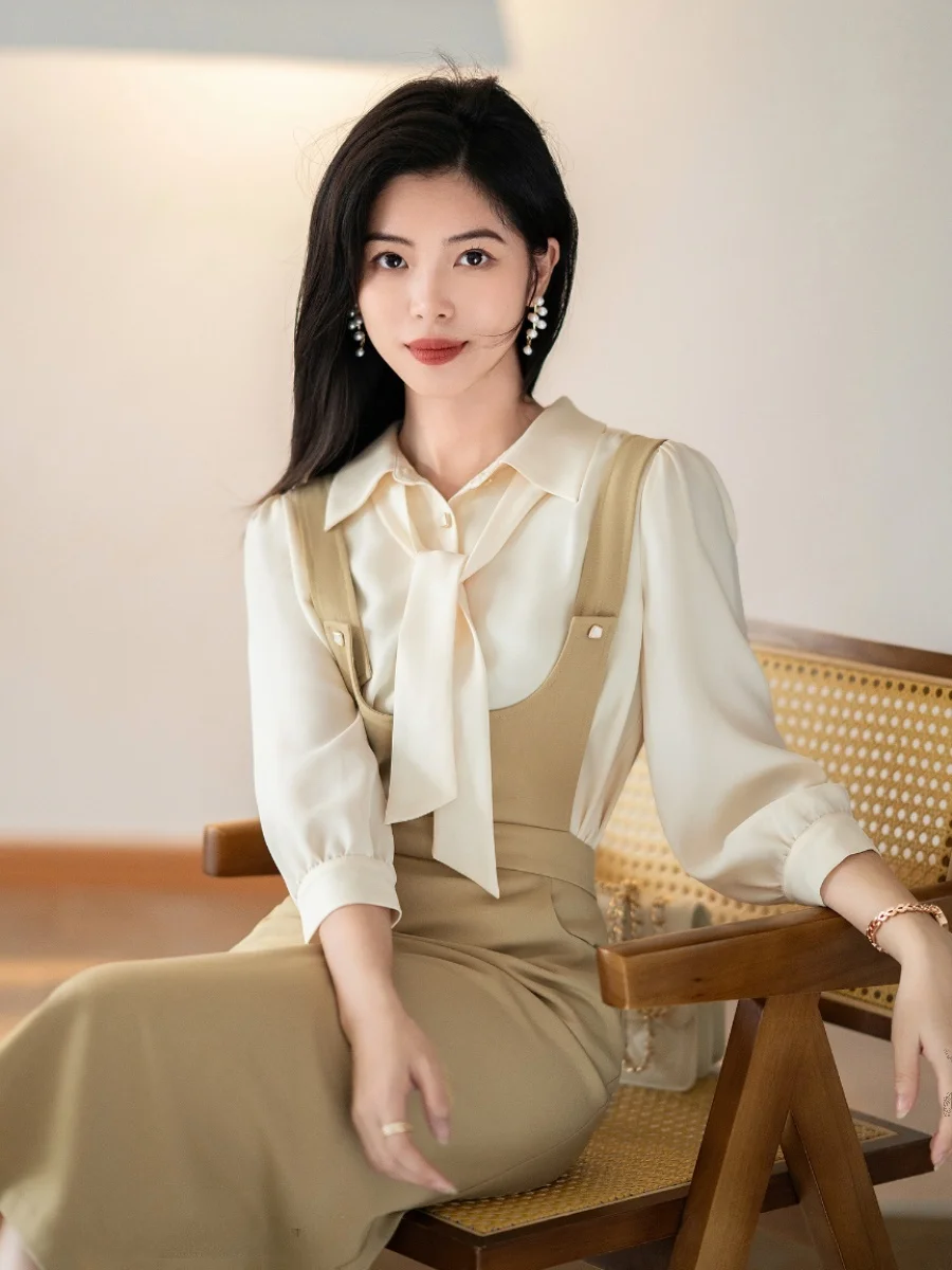 Маленькое осеннее желтое платье с U-образным вырезом на бретельках комплект из