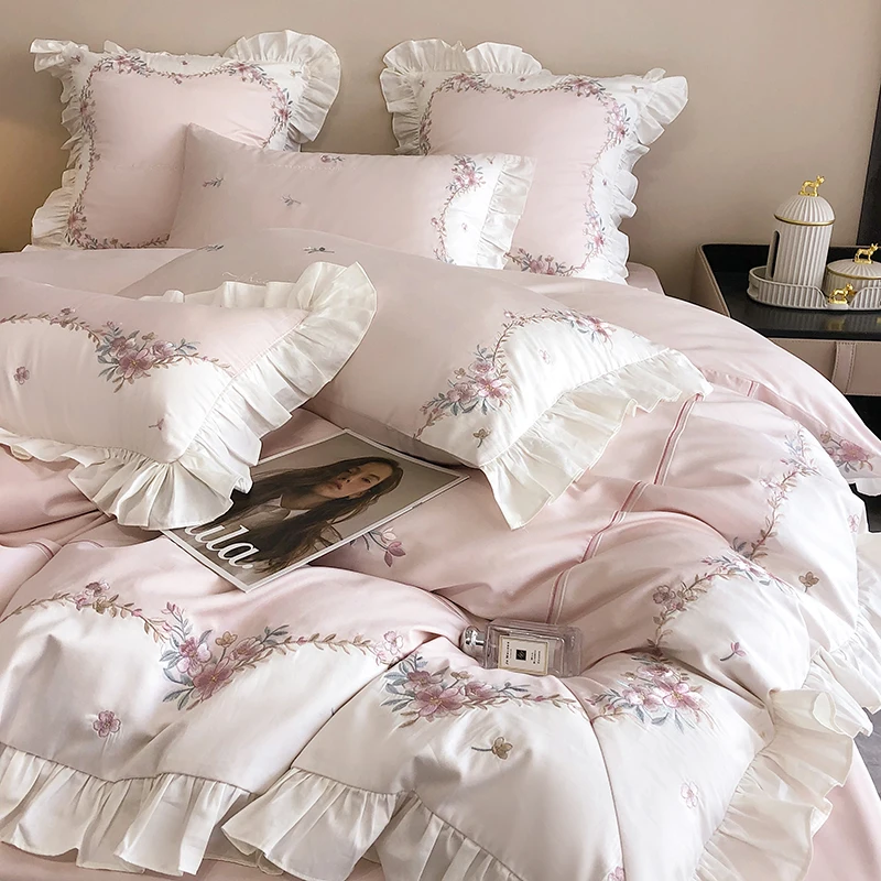 Симпатичное постельное белье с бантом комплект вышивкой королевского размера