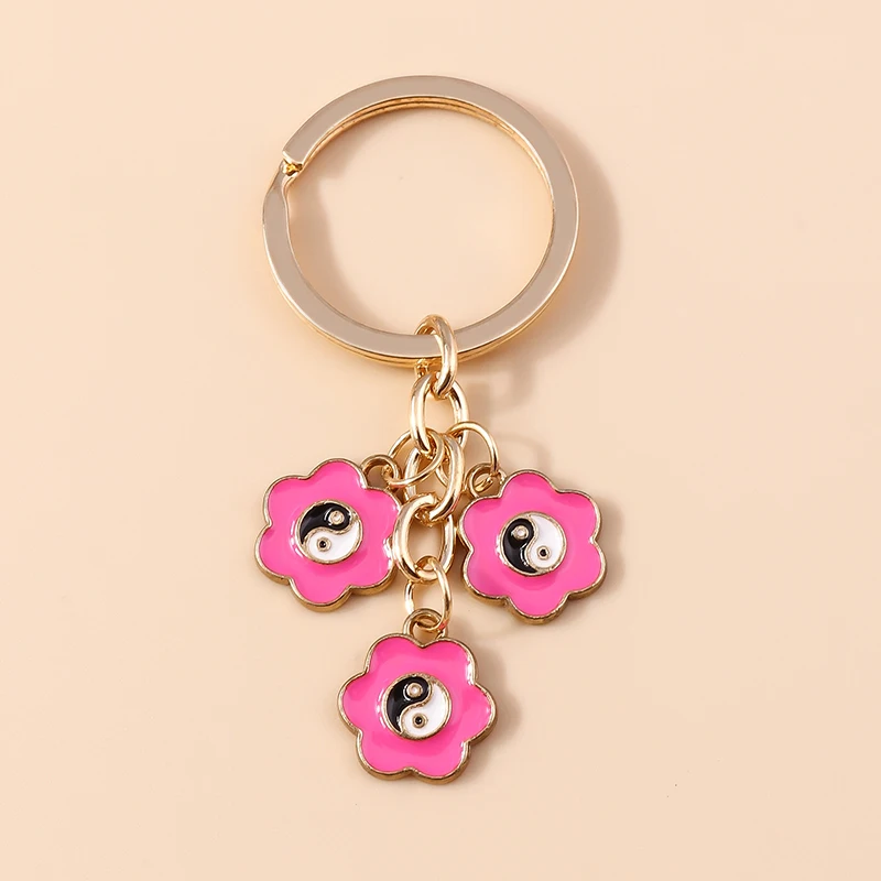 

Cute Enamel Tai Chi Flower Charms Keychains Souvenir Gifts for Women Men Car Key Handbag Pendants Keyrings DIY Accessories