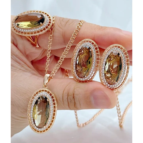 Комплект украшений Kinel из розового золота с цирконами