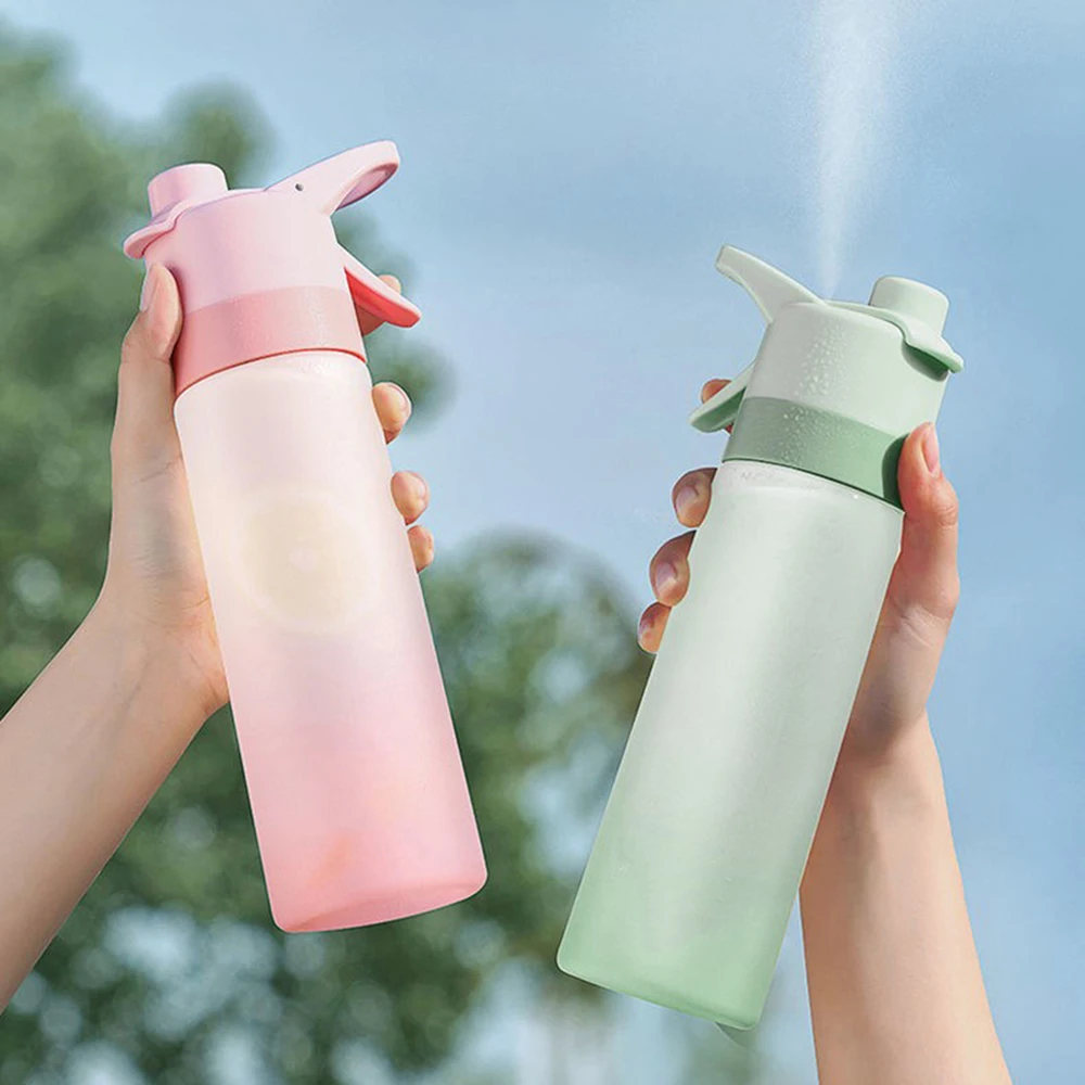 

650ml Spray Water Bottle for Girls Outdoor Travel Hiking Large Capacity Sports Plastic Bottle with Straw Household Drinkware