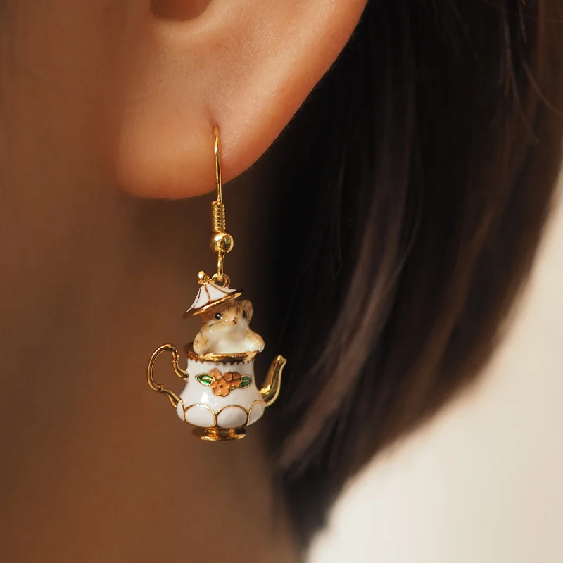 

Fashion Funny Enamel Cartoon Chipmunk French Teapot Earrings for Women Accessories Y2k Style Korean Jewelry Woman Charm New 2023