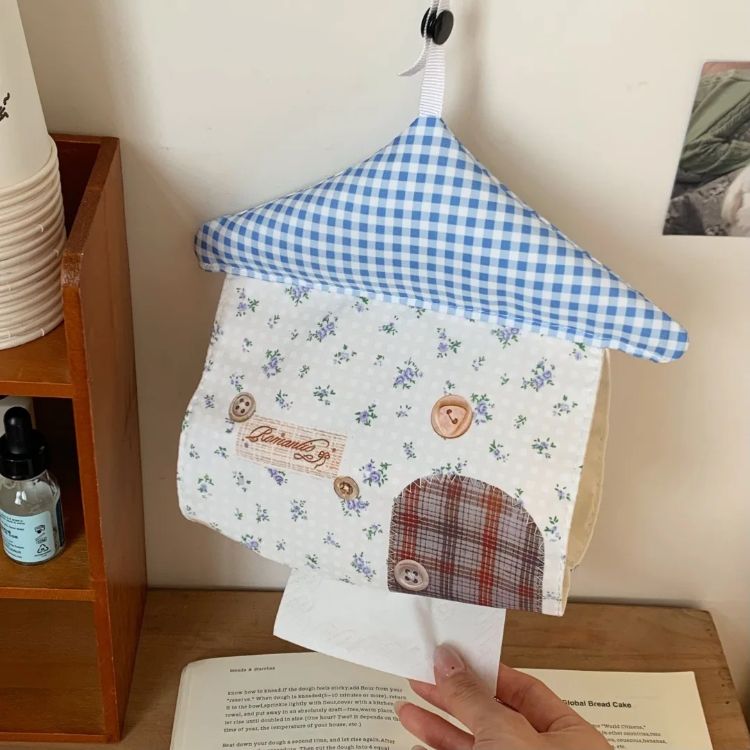 Фото Настенный держатель для салфеток Small House, для домашнего использования, без сверления, тканевый мешок для хранения бумаги, коробка для салфеток Kawaii №2
