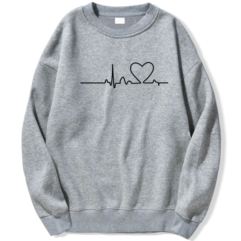 

Свитшот мужской оверсайз в форме сердца с круглым вырезом и ЭКГ