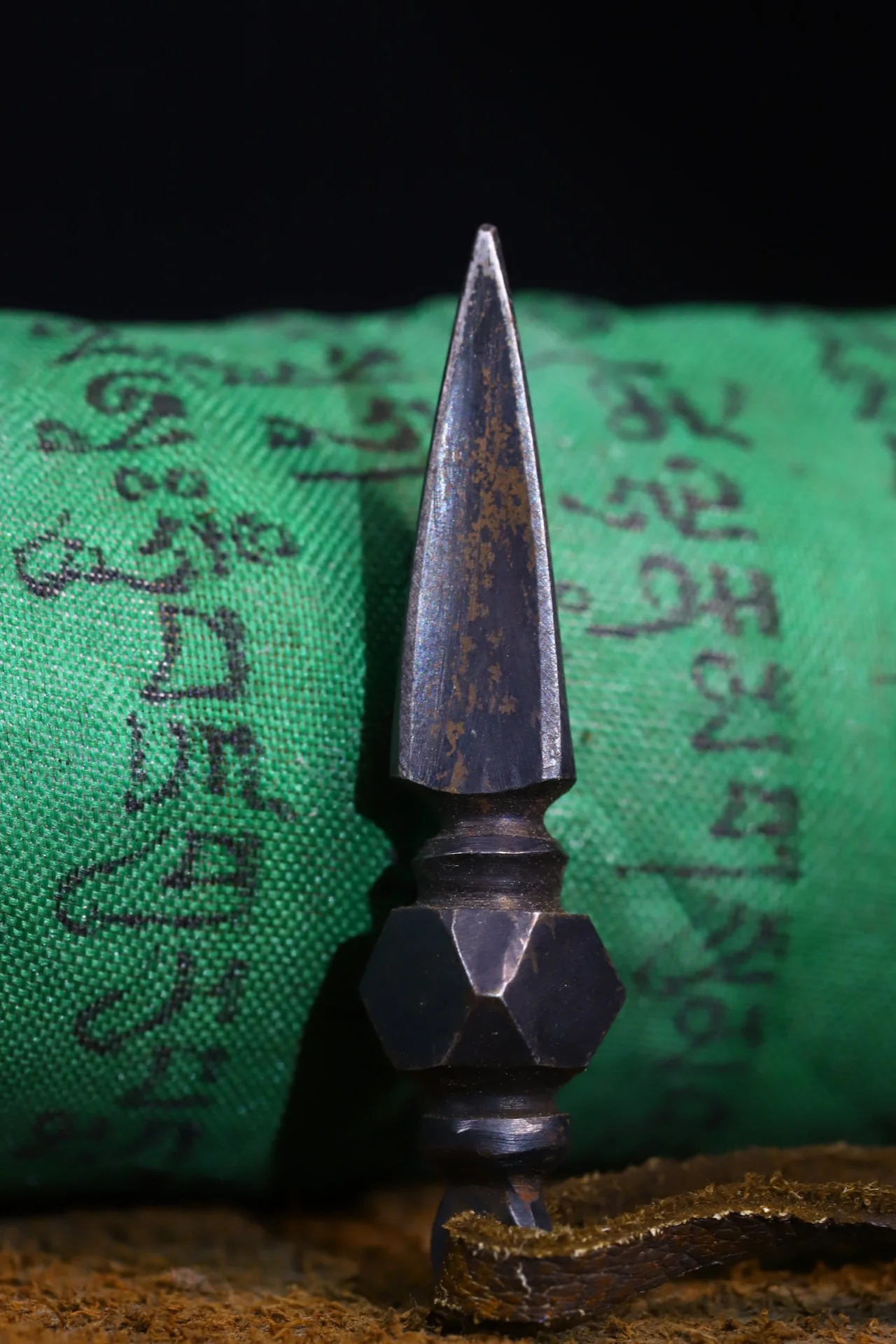 Китайская разработка старые тибетские трусики железный метеорит ручная работа