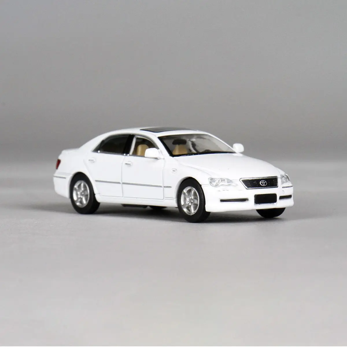 Фото MASDI 1:64 REIZ 2.5V Mark X: Коллекционная модель автомобиля из сплава, миниатюрная масштабная модель для коллекции и подарка №4