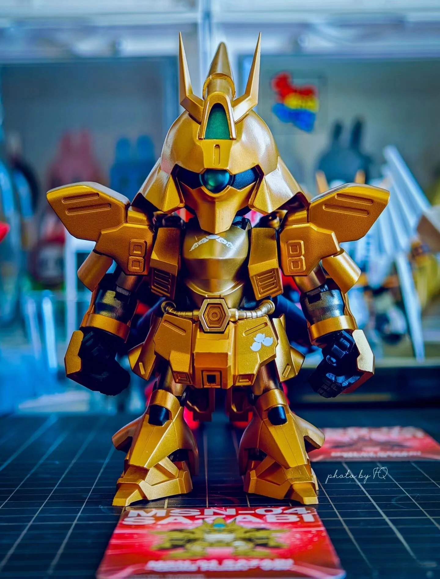 Фото В наличии Bandai Qmsvmini Sazabi Gundam глухая коробка Handheld Mobile Warrior Gundam Reverse Attack Xiaya Model Gift №1