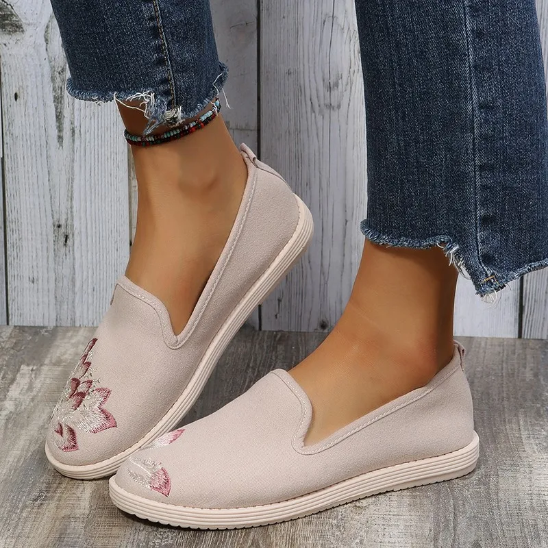 New Embroidery Shoes Women's Slip-ons Flat Shoes Summer Canvas Casual Shoes Breathable Light Walking Shoes Trend Fisherman Shoes
