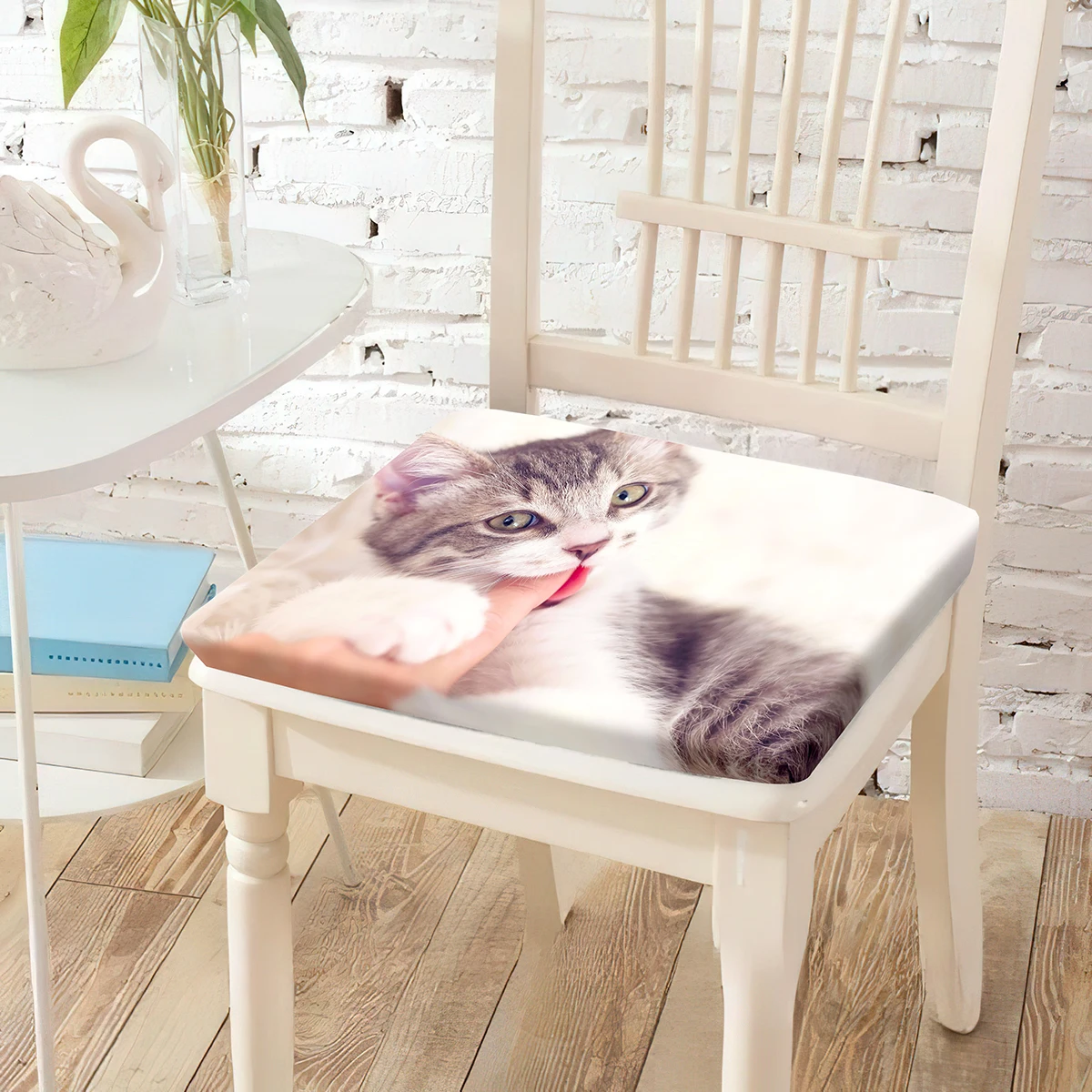 

Декоративные стулья-коляски Kawaii с принтом кошачьей лапы