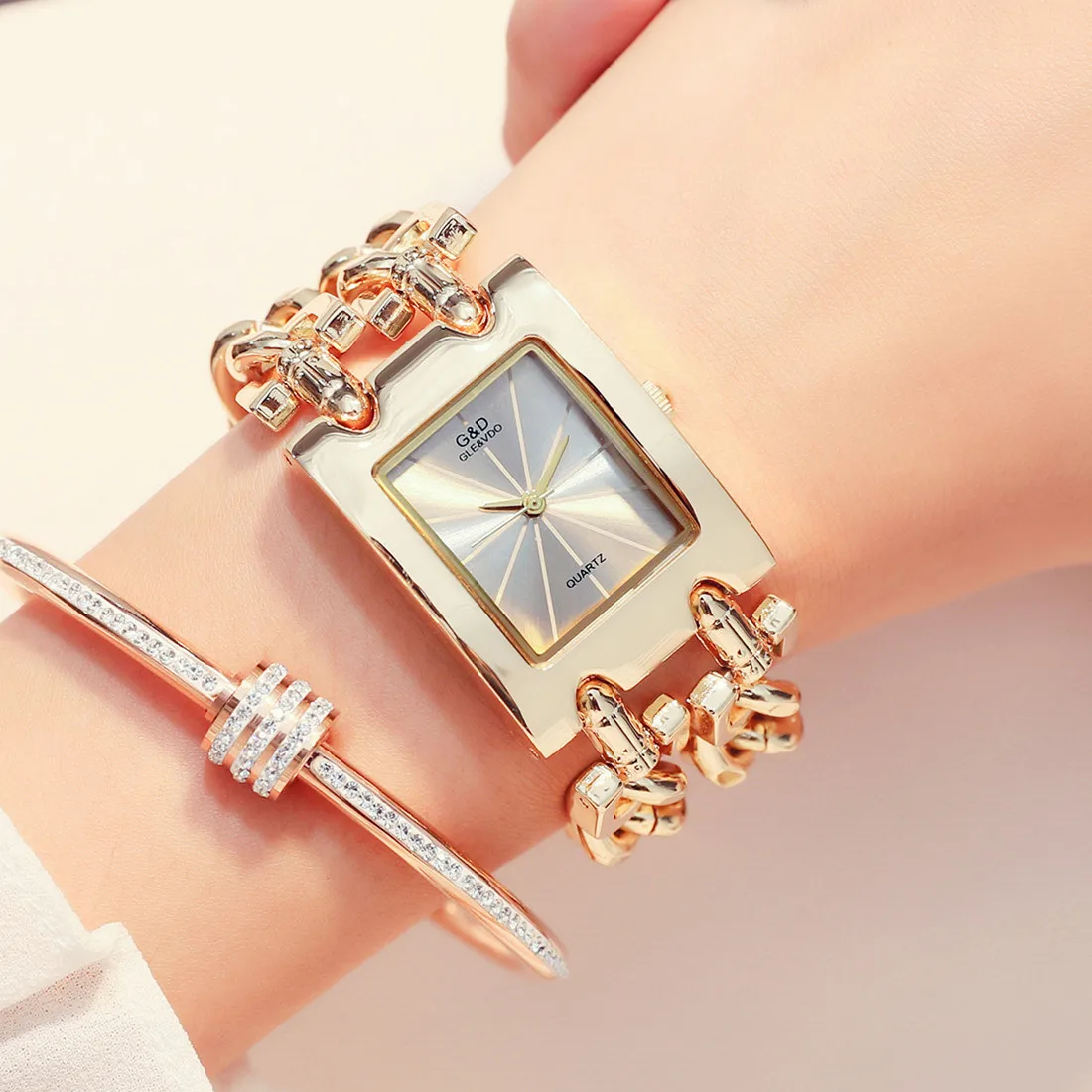 G & D Popular Women's Fashion Leisure Watch Stainless Steel Quartz Watch Japanese Movement Women's Watch