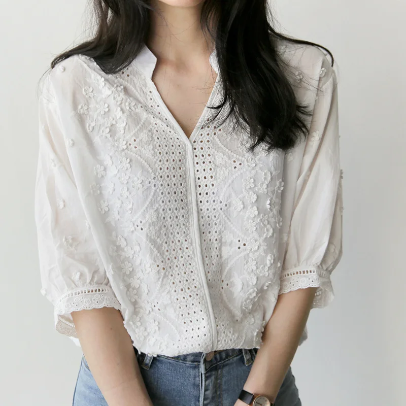 Рубашка женская с кружевом. Рубашка с кружевом. Блузка с пышными рукавами. Белая блузка с кружевом. Блузка черная с кружевом.