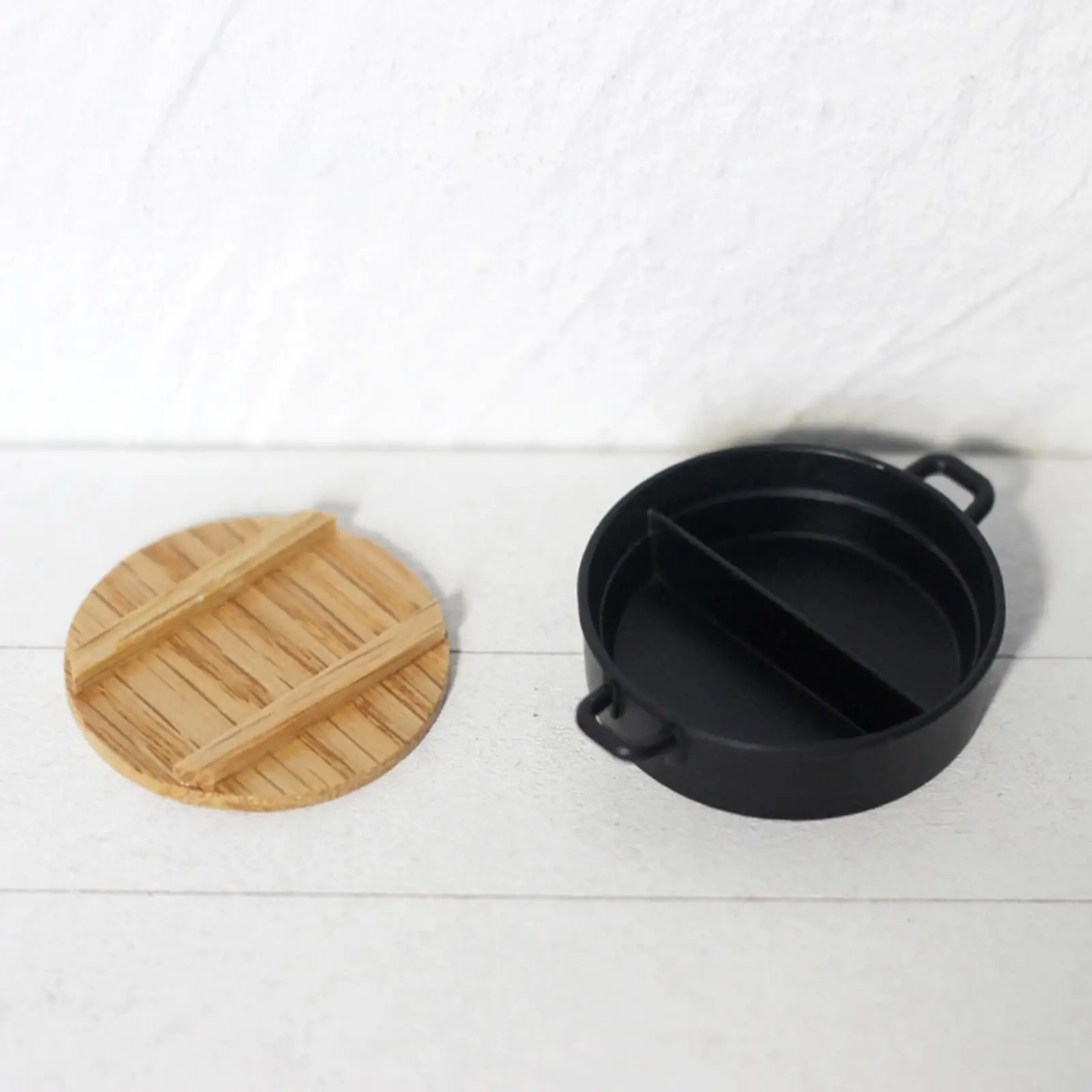 

Миниатюрный горшок для кухни, обеденного стола, гостиной, масштаб 1/12