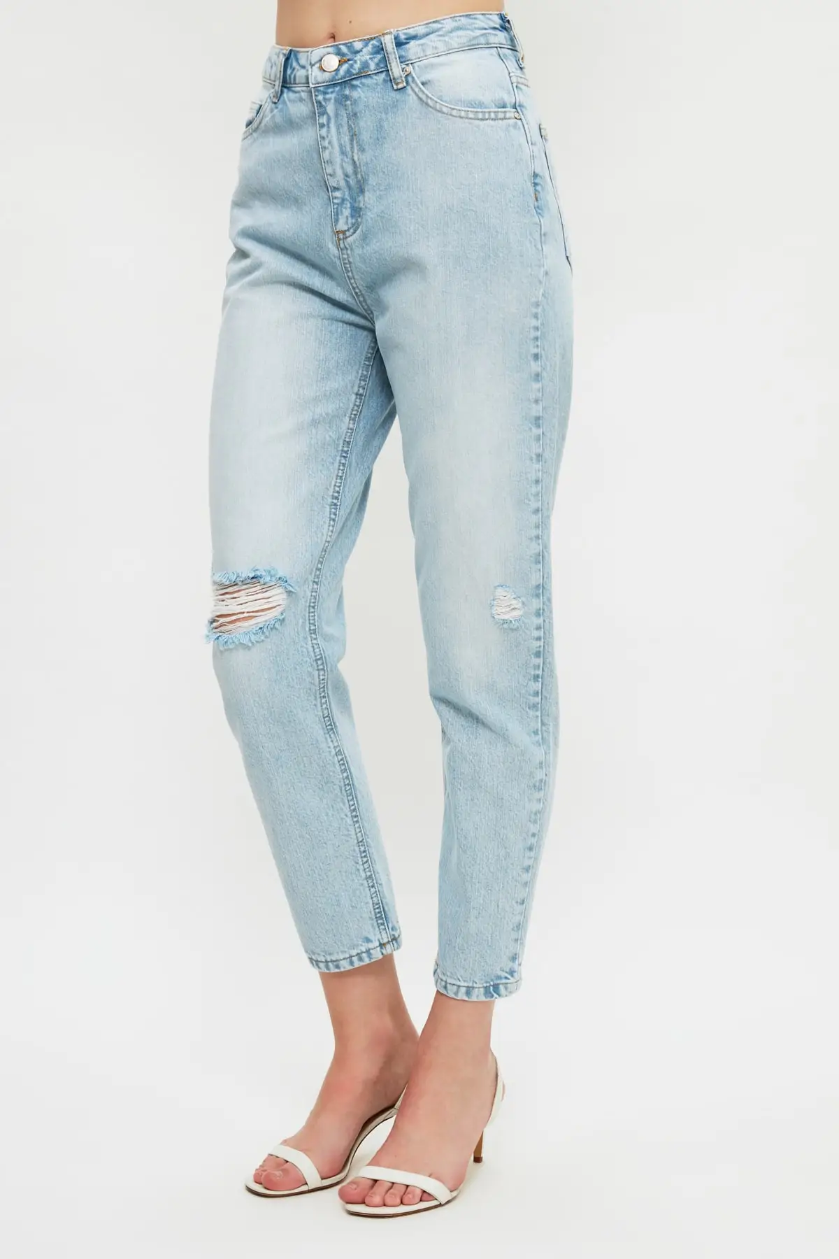 

Trendyol Ripped Detailed High Bel Mom Jeans TWOSS21JE0767
