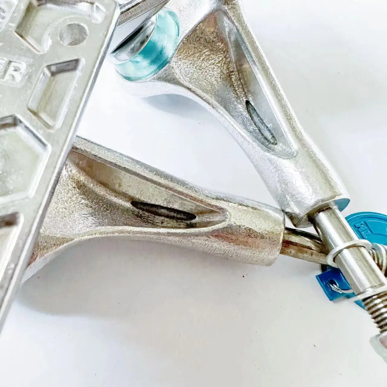 Рисунок 6 - Оригинальные скейтборды 149 148 thunder