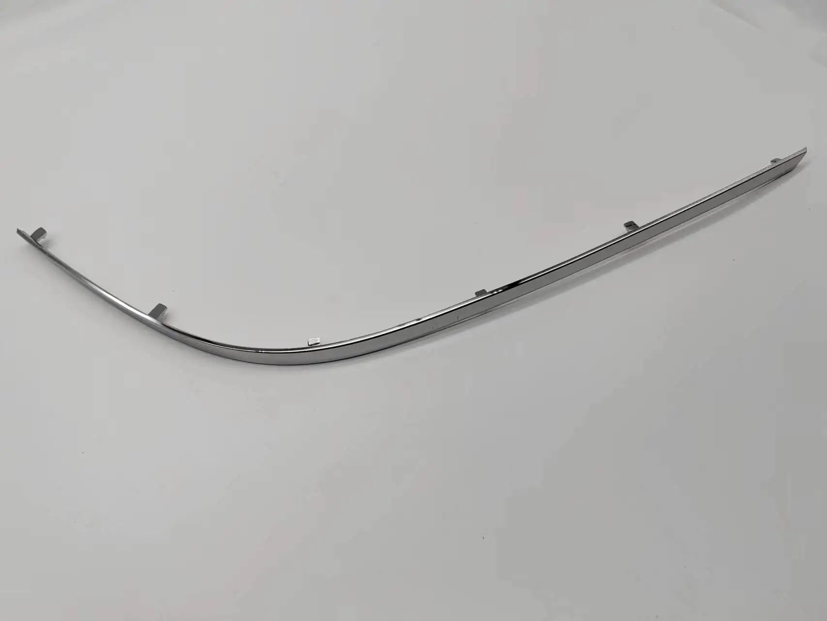 

OE; A2078851921 A2078852021 для Benz двухдверный старый Левый Правый передний бампер, отделочные полосы W207 E-class E200 E220 E250