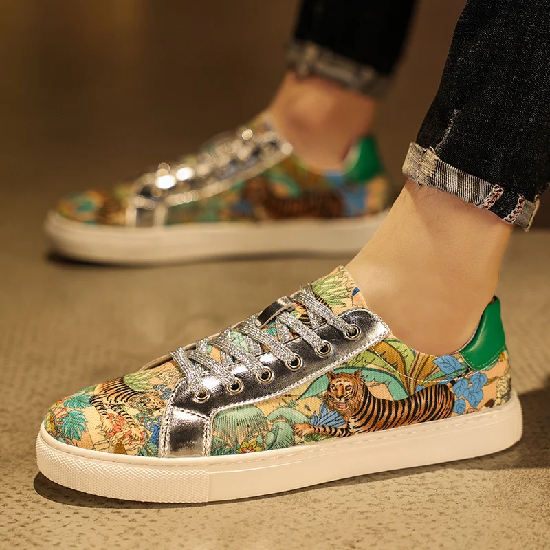 High quality Gold Superstar Men Shoes Flats Luxury Embroidered Tiger Sneakers For Men Street Hip Hop Men's Skateboard Shoes