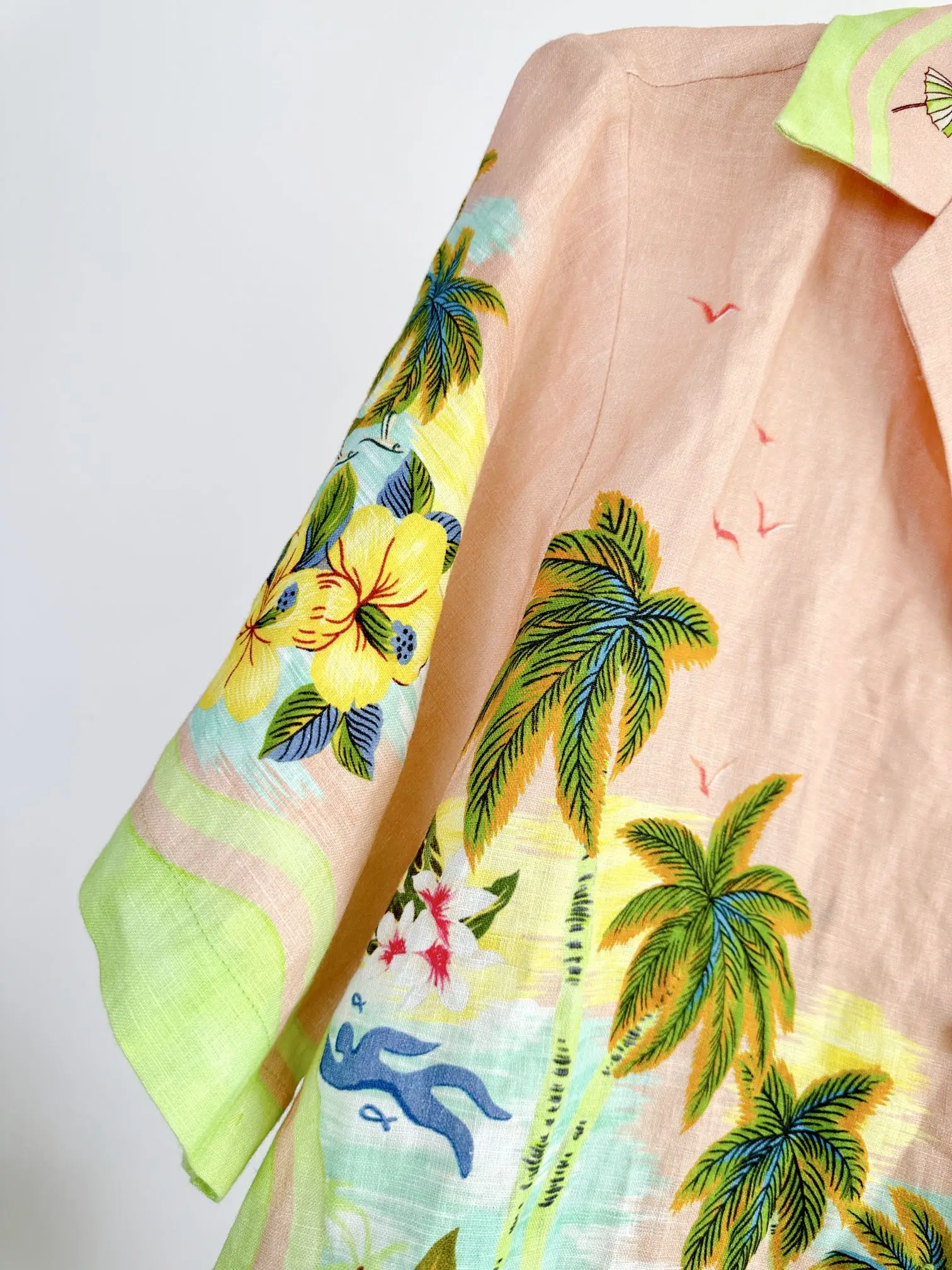 

Women Shirt Tree and Flower Print Short Sleeve Notched Single Breasted Blouse Or Elastic Waist Drawsting Shorts