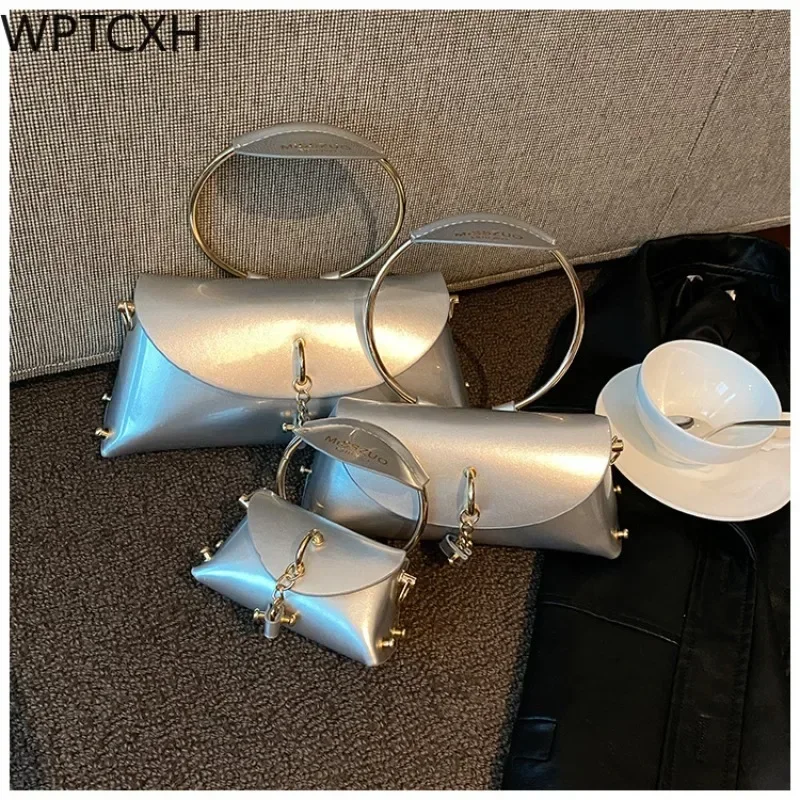 

2023 New Autumn Winter Fashion Explosive Patent Leather Glossy Hand Bag Women Design Sense Big Bags Go with A Stylish Bag