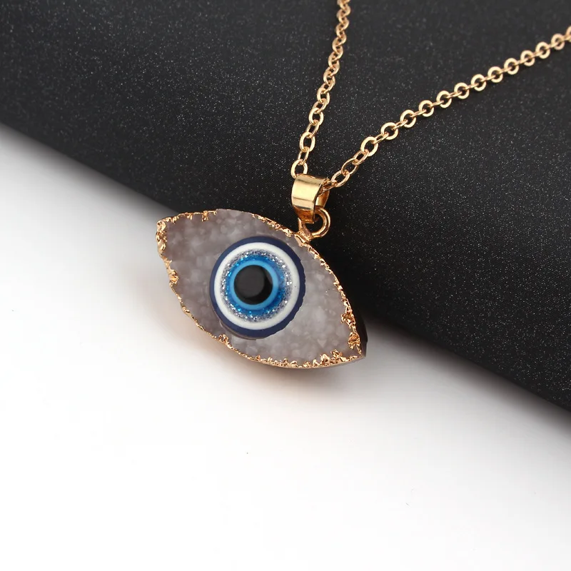 

Vintage Bohemian Resin Turkish Evil Eye Pendant Necklace for Women Lucky Demon Eyes Clavicle Chain Femme Choker Party Jewelry