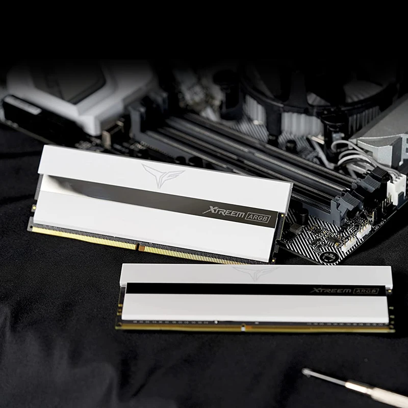 TEAMGROUP T-Force Xtreem ARGB 3600 МГц 4000 МГц CL18 16 ГБ 32 ГБ 64 ГБ PC4 двухканальная DDR4 DRAM память для настольных игр ОЗУ (белый)