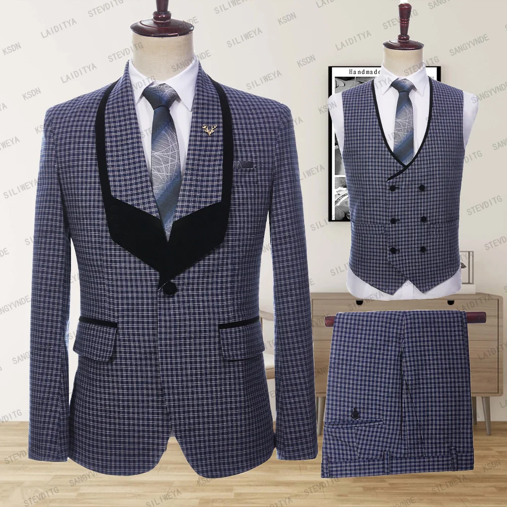 Мужской деловой костюм из трех предметов повседневный темно-синий клетчатый с