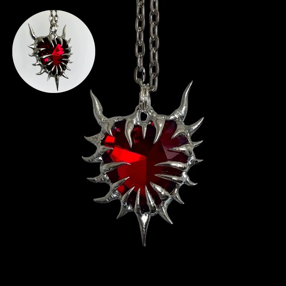 Ожерелье с подвеской в виде сердца шипов готическом стиле