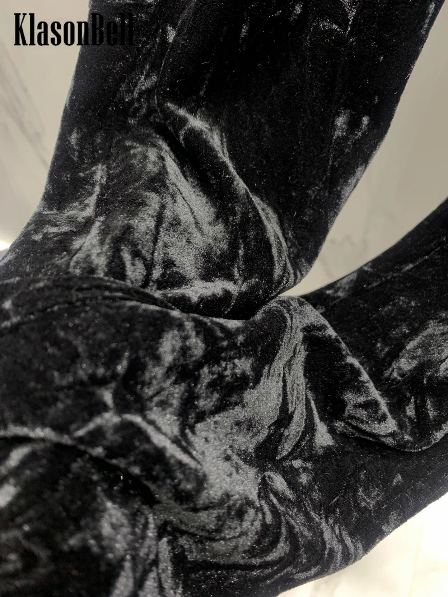 Рисунок 4 - Женский бархатный комбинезон-карандаш KlasonBell