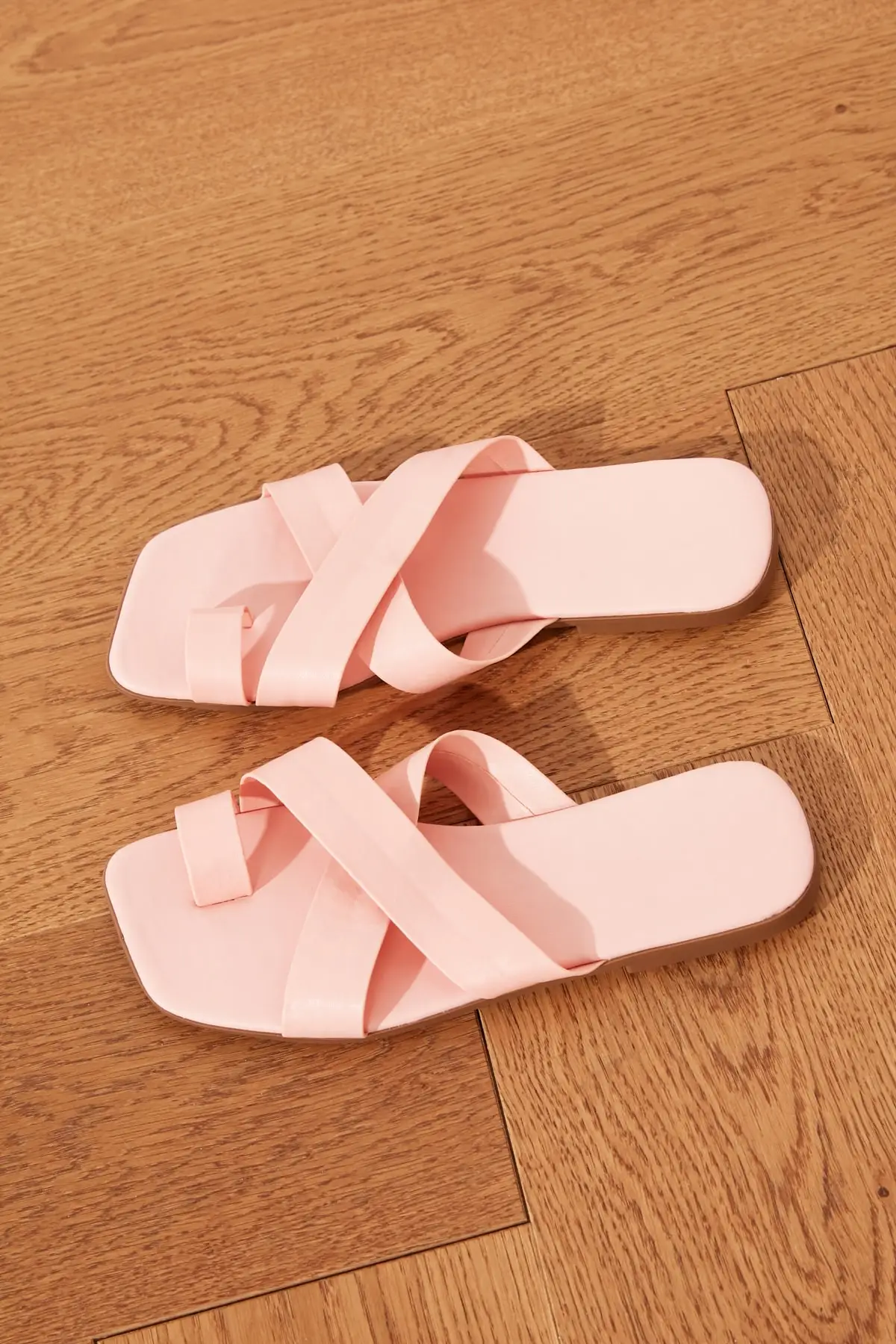 

Trendyol Cross Strappy Women 'S Slippers TAKSS21TE0040 2021 Summer Fashion Sandals Shoes Women Indoor Outdoor Flip-flop Beach Shoes Home