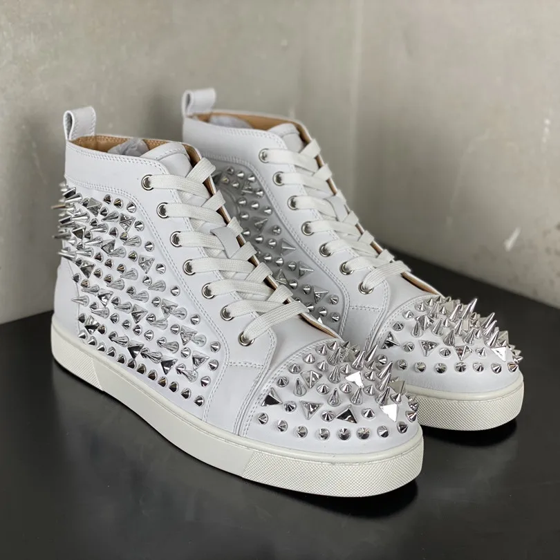 

High Tops White Leather Rivet Decoration Red Bottom Men Shoes Women Flat Luxury Designer Sneakers