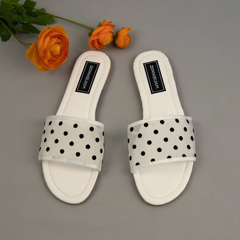 

Plus Size Sandals Woman Summer 2022 Point Mesh Breathable Slides Women Outdoor Summer Beach Slippers Shoes Flat Ladies Sandals