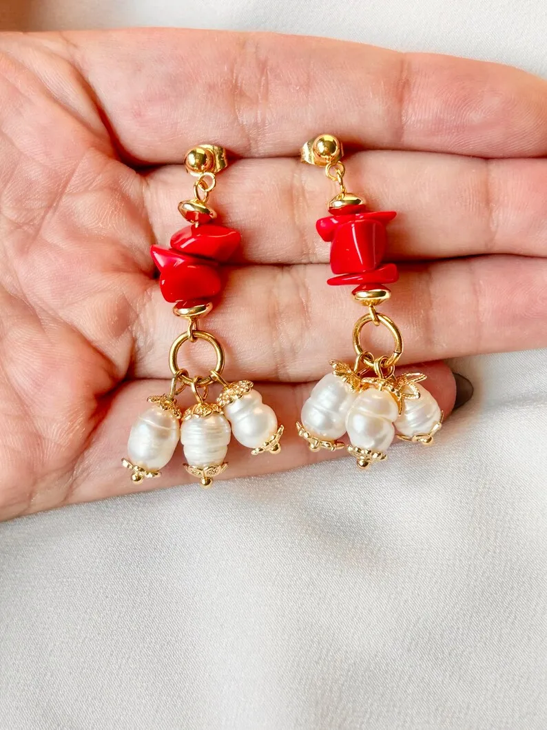 Серьги с красным коралловым жемчугом