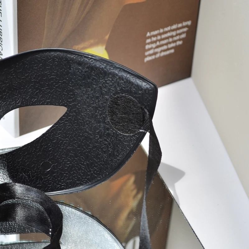 Привлекательная блестящая диско-маска для клубных дней рождения и торжеств