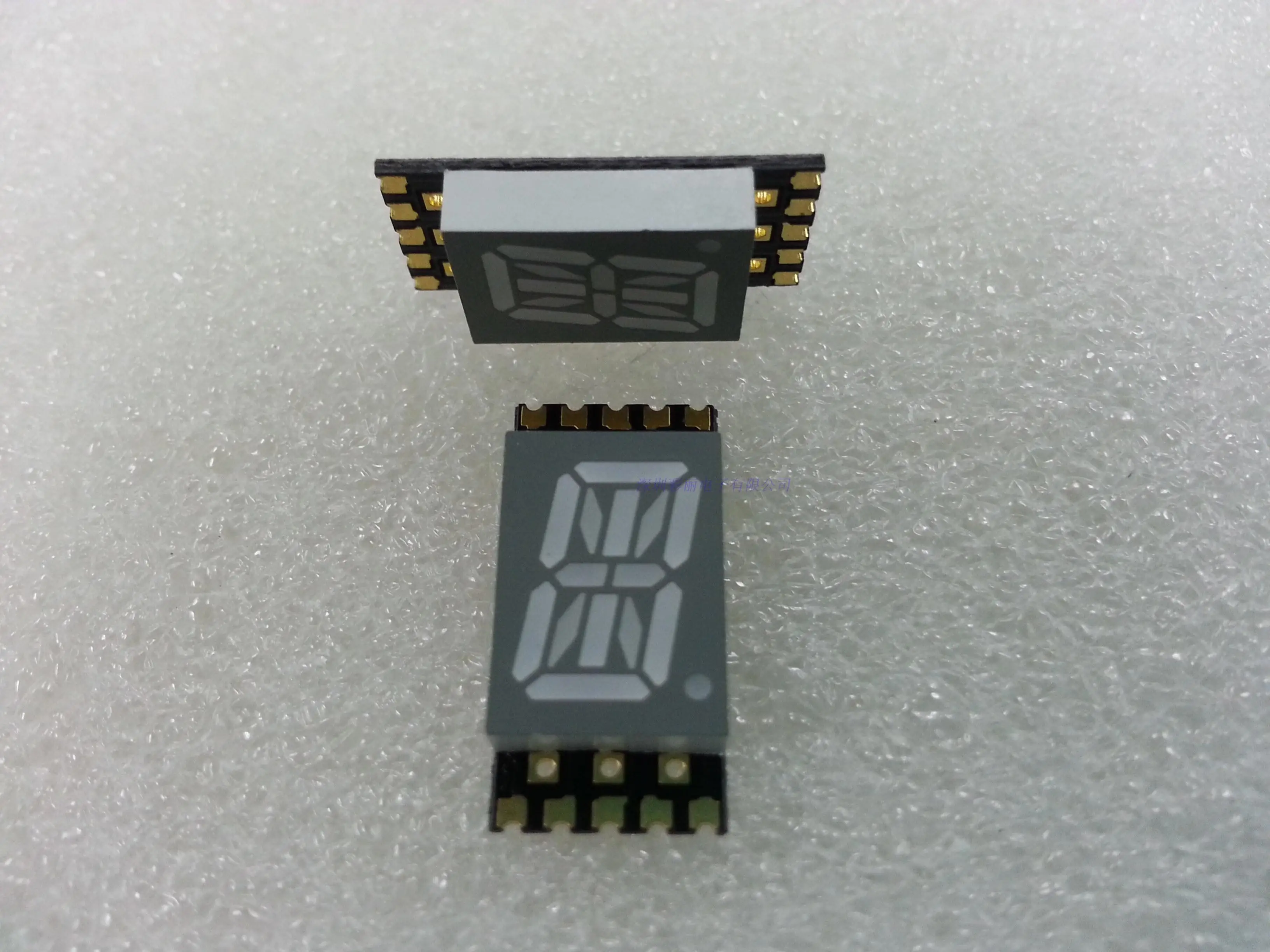 Smd цифровая трубка 0 4 дюймов красный/зеленый/синий 16 сегментов smd светодиодный