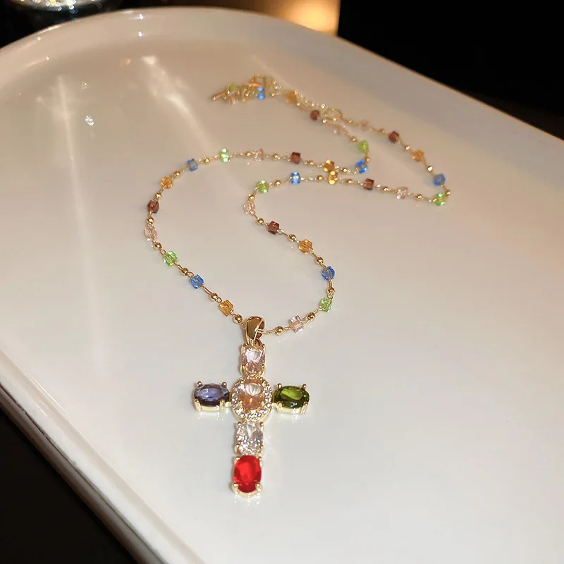 

Женский свитер с гальваническим покрытием в стиле ретро