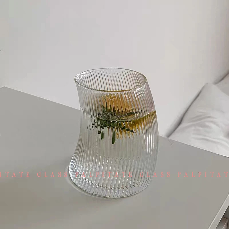 

PALPITATE Creative Crescent Moon Glass cup Ins Style Tilted Water Drink Milk Coffee Juice Cup Decoration Unique Drinking Utensil