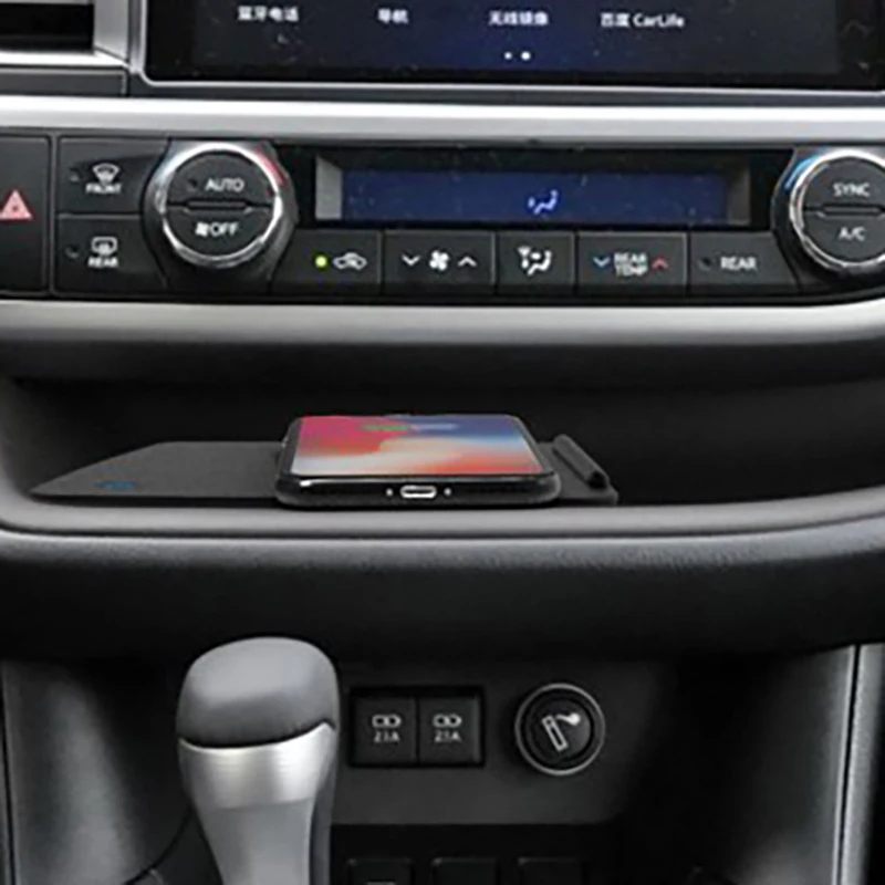 Toyota Highlander 2014-2019 için araba aksesuarları 15W araba QI kablosuz şarj cihazı hızlı telefon şarj cihazı şarj telefon tutucu