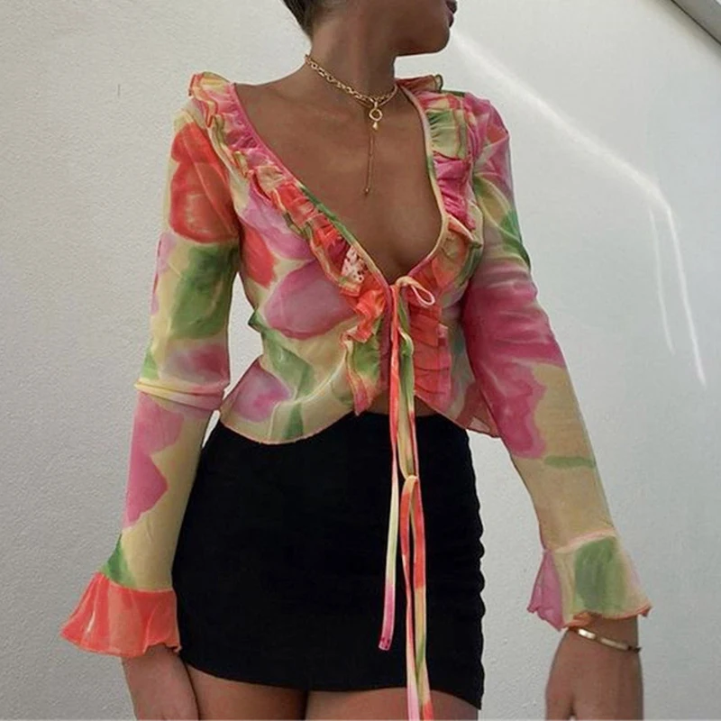 

Женский кружевной топ с V-образным вырезом и длинным рукавом